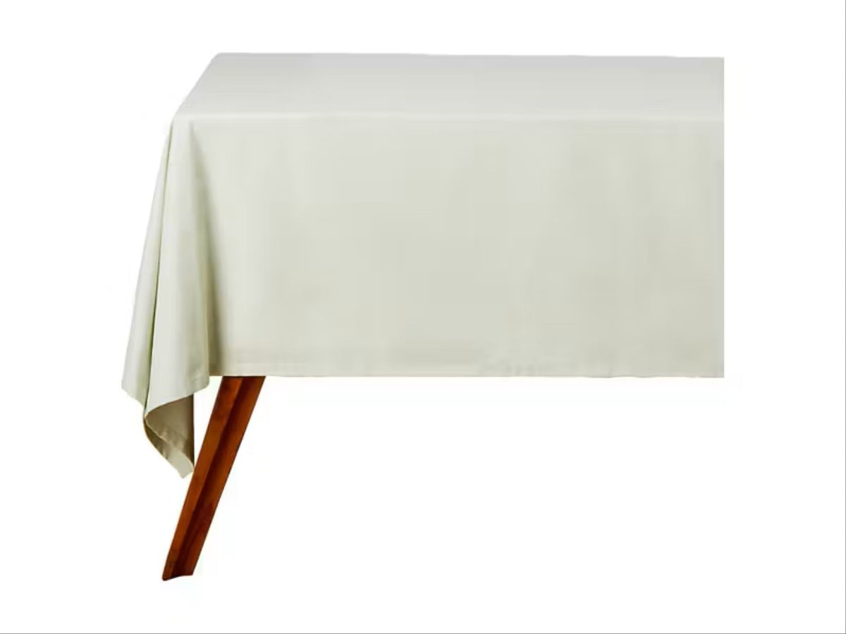 Maxwell Crest Tablecloth - Black Style