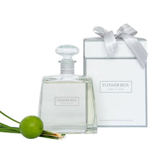 Load image into Gallery viewer, Flower Box Hallmark Diffuser 700ml - Fresh Lemongrass