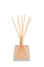 Load image into Gallery viewer, Flower Box Hallmark Diffuser 700ml - Tuberose &amp; Pink Pepper - Limited Edition