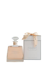 Load image into Gallery viewer, Flower Box Hallmark Diffuser 700ml - Tuberose &amp; Pink Pepper - Limited Edition