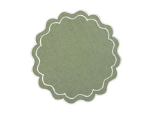 Load image into Gallery viewer, Casa Domani Banda Scallop Placemat - 38cm Green