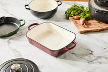 Load image into Gallery viewer, Maxwell &amp; Williams Cast Iron Roaster Merlot 34x26cm / 5L Gift Boxed