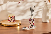 Load image into Gallery viewer, LA Prudence De Marchi -  Magnolia Diffuser &amp; Tray Set 150ML &amp; 17x8cm - Gift Boxed