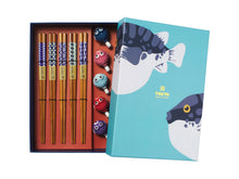 Load image into Gallery viewer, Tokyo Design Chopstick Blow Fish Chopsticks with Rest 10 Piece Gift Boxed Assorted