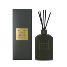 Load image into Gallery viewer, Moss St. Contemporary Tobacco Leaf &amp; Saffron - Large Fragrance Diffuser 300ml